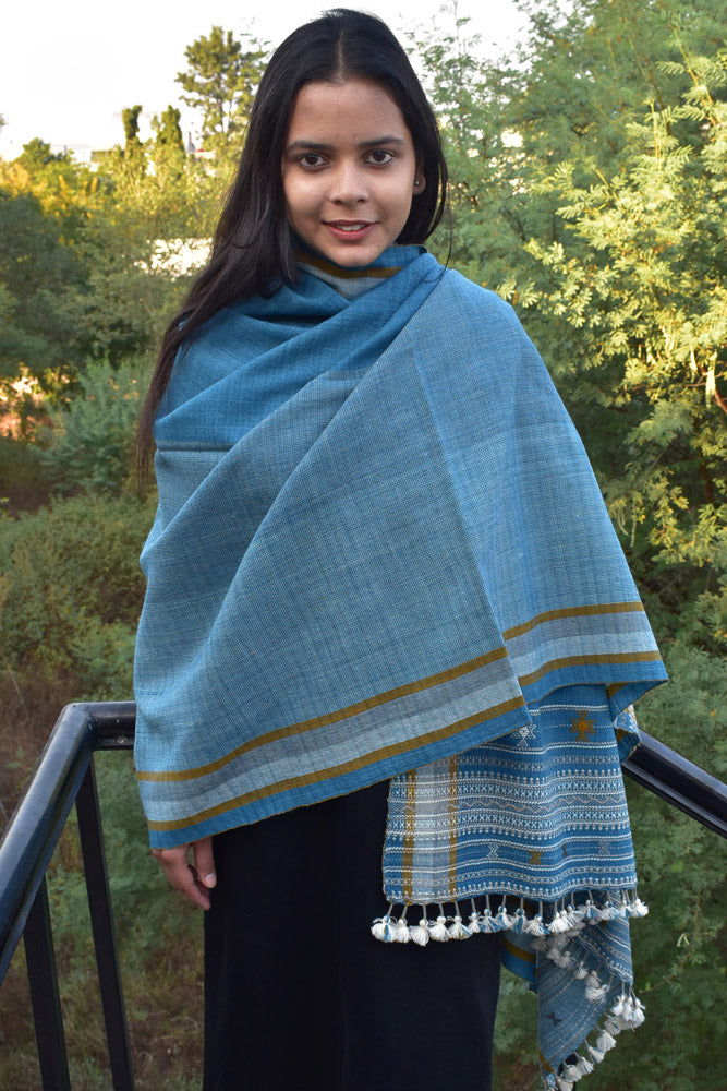 Unique, Warm Handwoven Bhujodi Handwoven Pure Wool shawl with tassels - Unisex Shawls