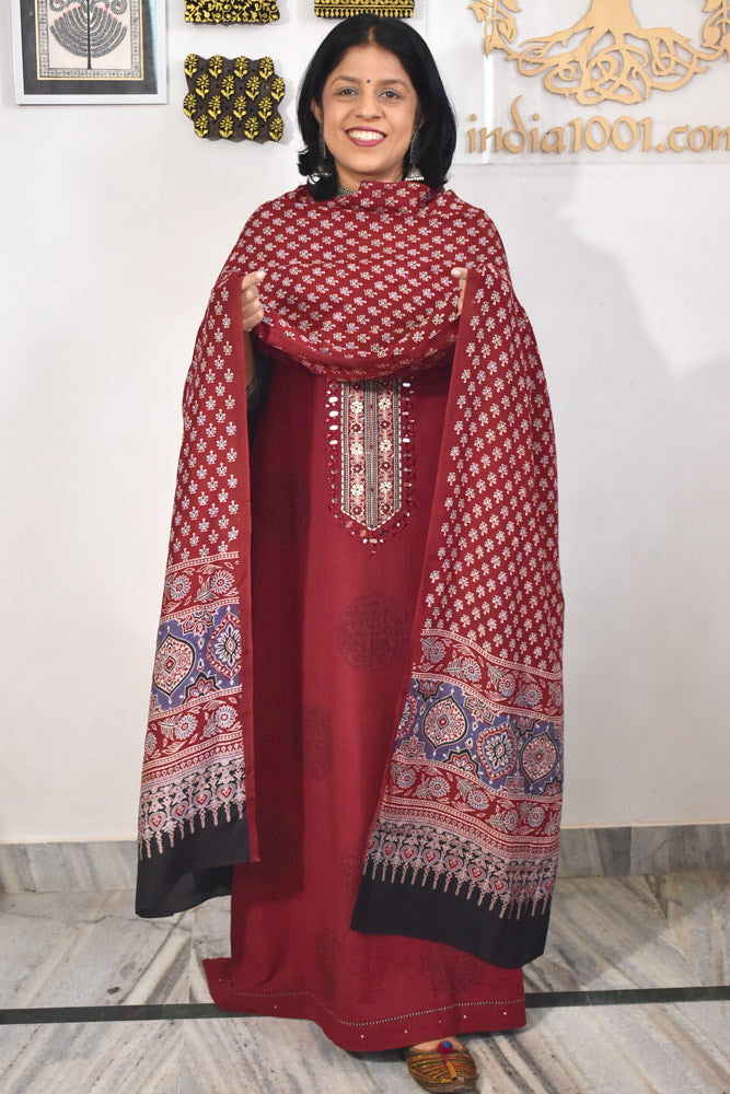 Beautiful Cotton Unstitched Suit with Neck patch, Intricate Hand Embroidery & Block print Muslin dupatta