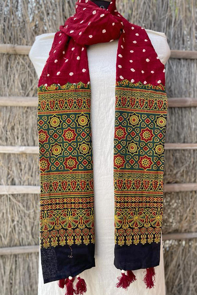 bandhani stole ajrakh