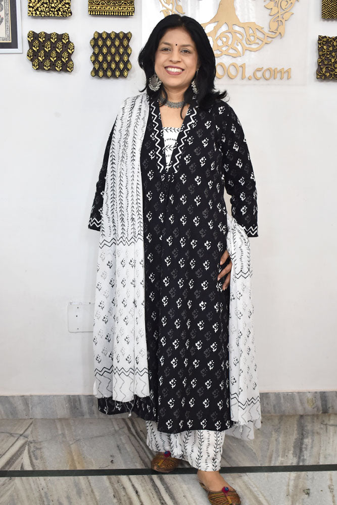 Beautiful Hand Block print Cotton suit with Full width Cotton Dupatta