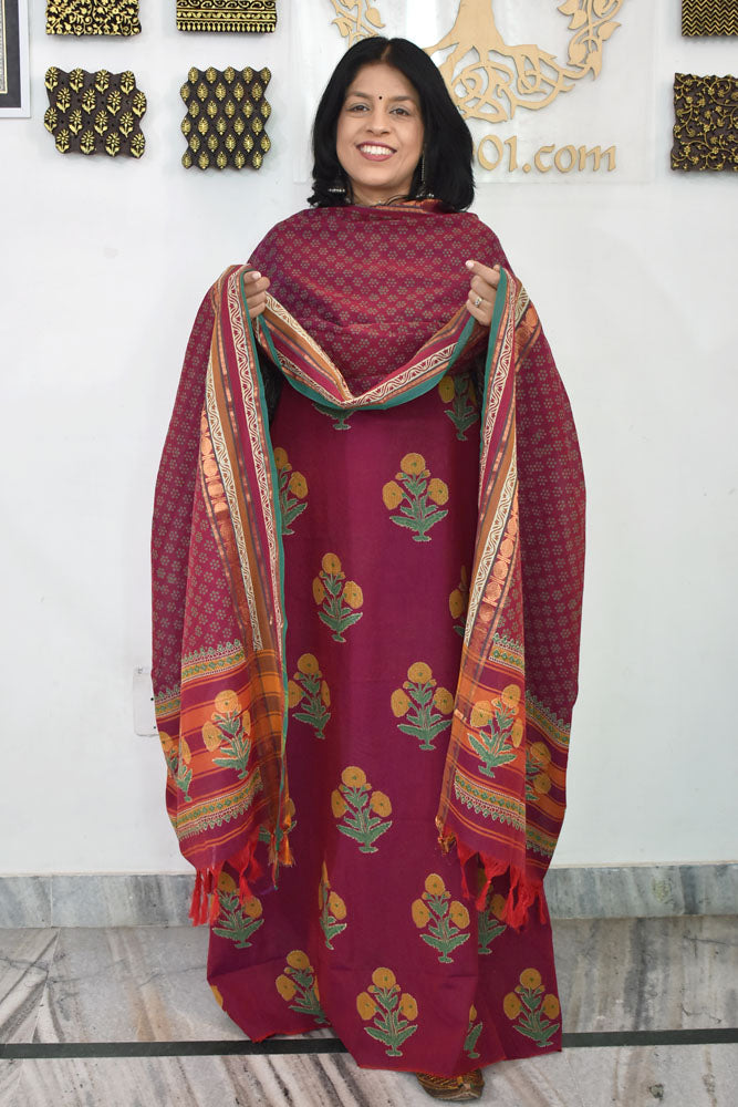 Beautiful Handwoven Cotton suit with Hand block print