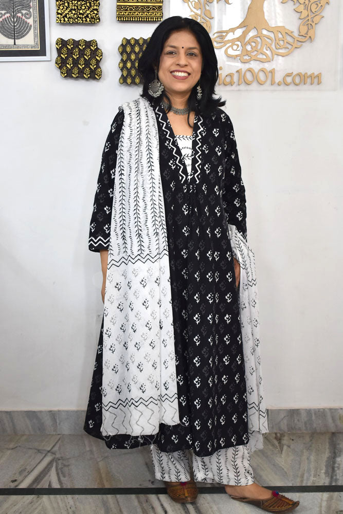 Beautiful Hand Block print Cotton suit with Full width Cotton Dupatta