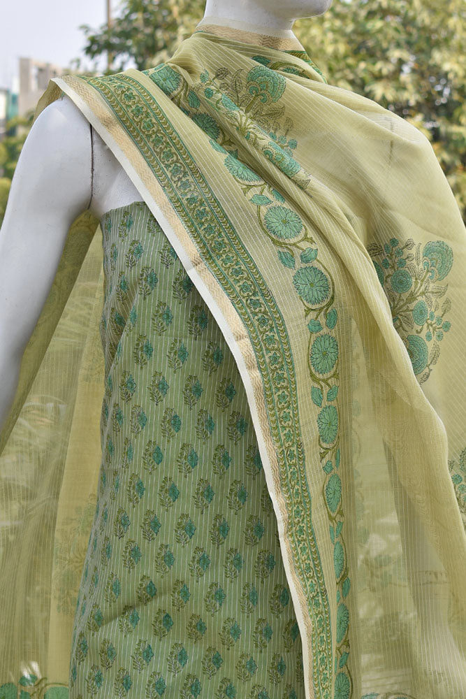 Elegant Handwoven Maheshwari si-co dupatta & kurta with Sanganer block print