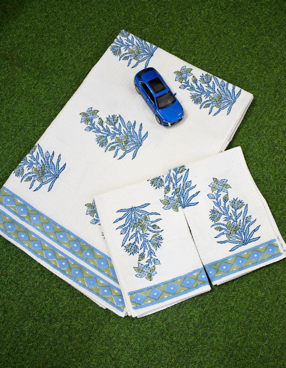 Kids Bath Essentials - Set of 1 Bath Towel + 2 Hand towels