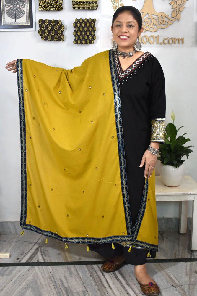 Beautiful Cotton Dupatta With Mirror Works