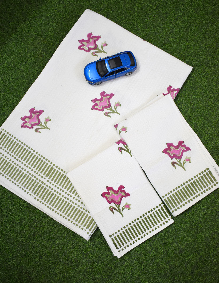 Kids Bath Essentials - Set of 1 Bath Towel + 2 Hand towels