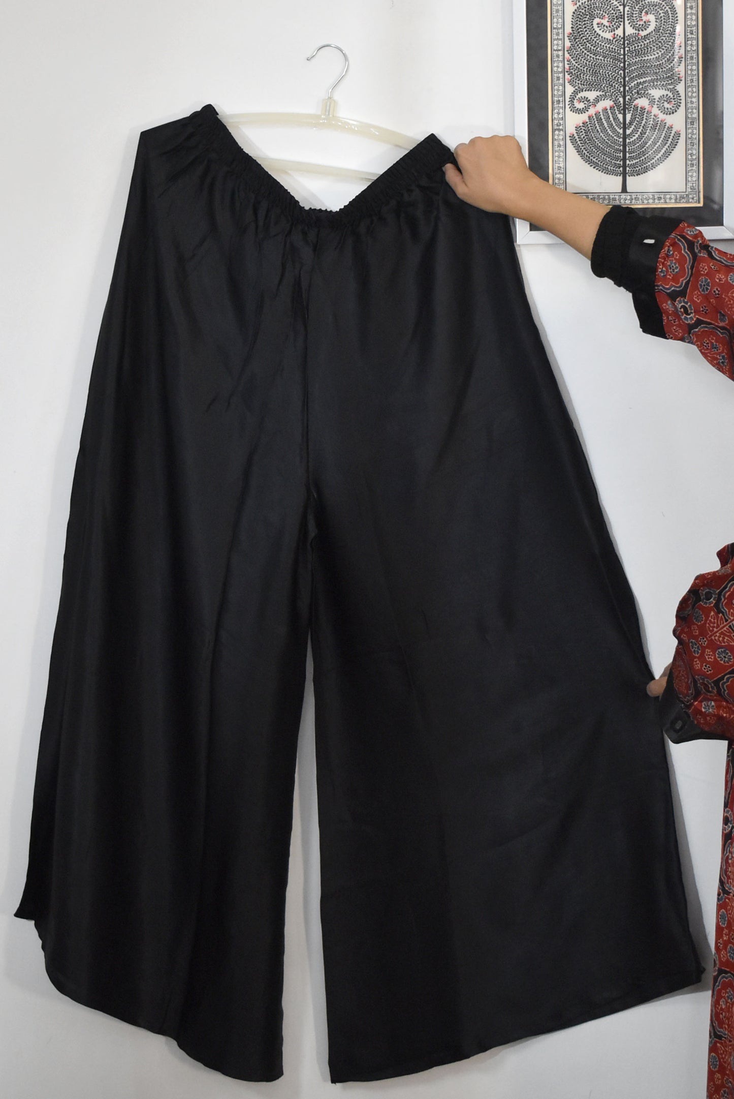 Elegant modal palazzo - black