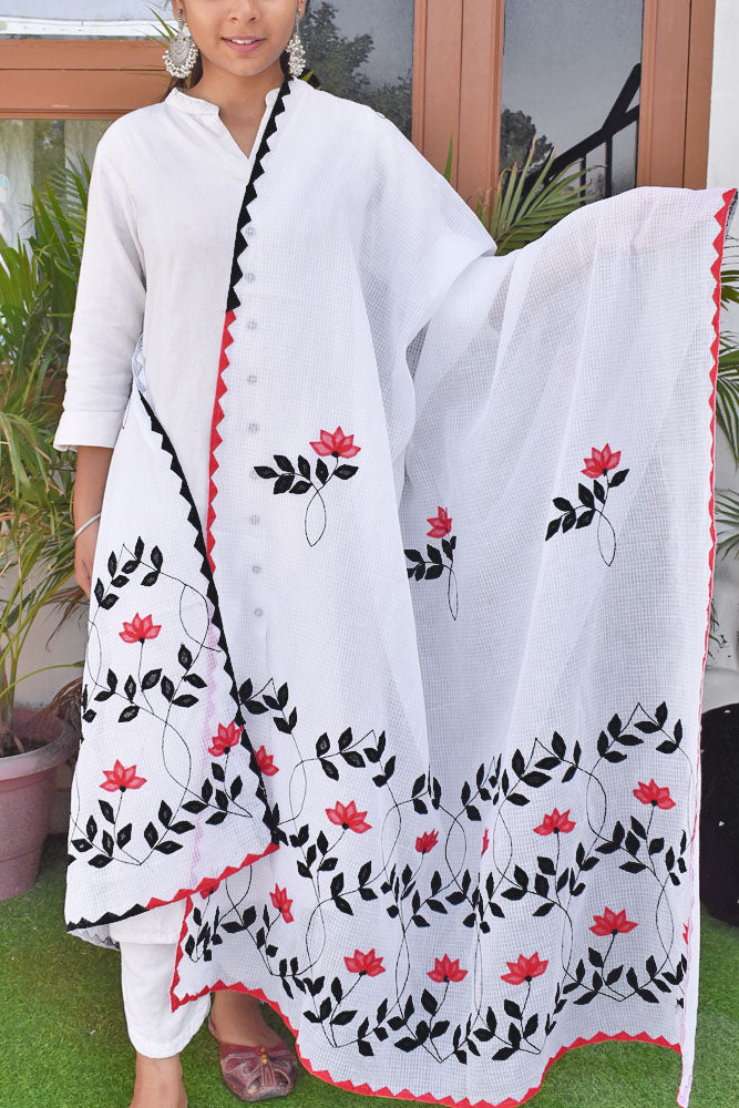 Handcrafted Phool Patti Applique Kota cotton dupatta