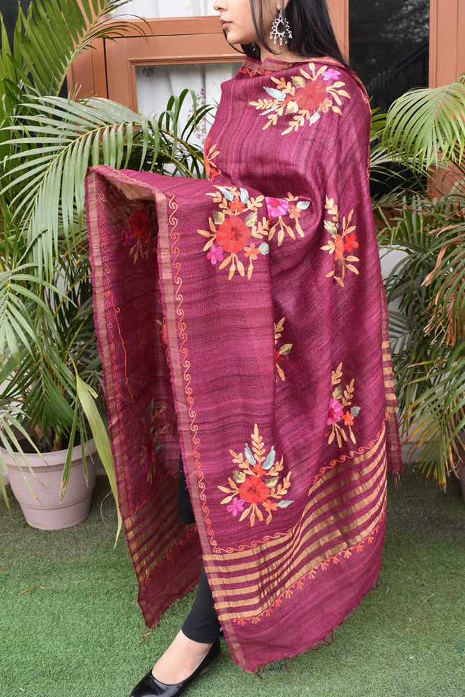 Elegant Geecha Silk dupatta with thread Aari work & Zari border & zari weave on the palla