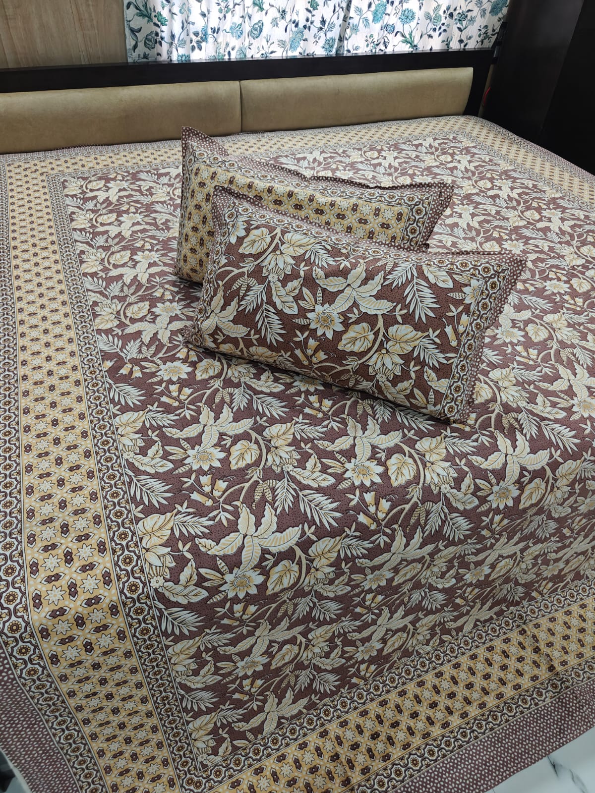 Shayan : King Size Cotton Double Bed sheet with pillow covers ( 90 by 108)