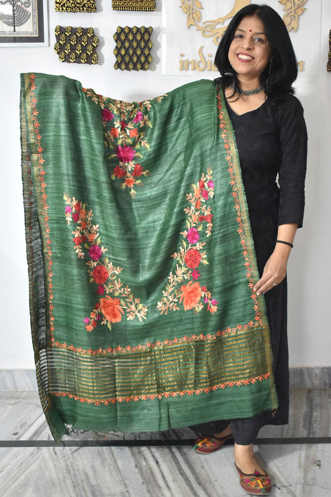 Elegant Geecha Silk dupatta with thread Aari work & Zari border & zari weave on the palla