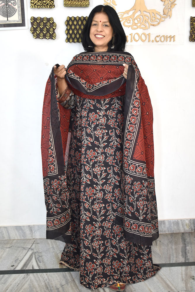 Hand Block Printed unstitched 3 pc Cotton suit fabric