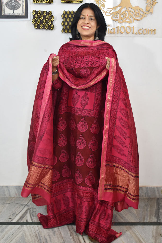 Bagh Hand Block Printed unstitched 3 pcs Handwoven Maheshwari suit fabric with Zari borders & Lagdi ( zari palla )