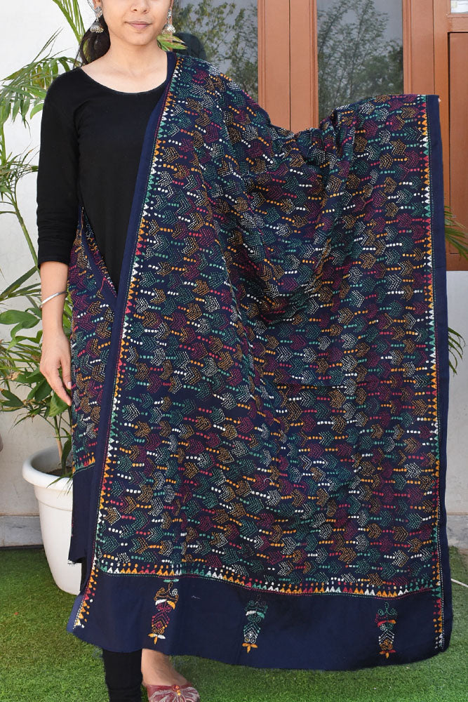 Hand embroidered Cotton Dupatta with Bengal Kantha work