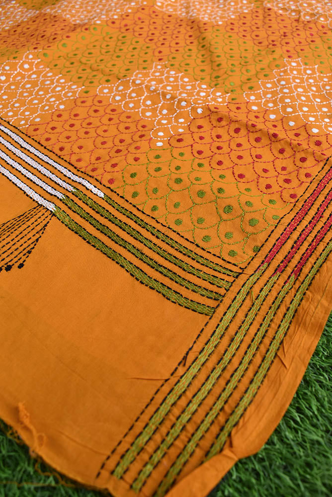 Hand embroidered Cotton Dupatta with Bengal Kantha work