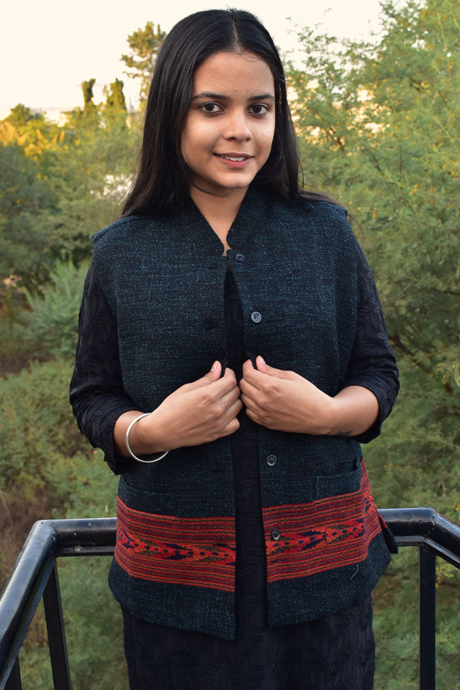 Handwoven Himalayan Wool Jacket with Satin silk inner lining size 38 India1001