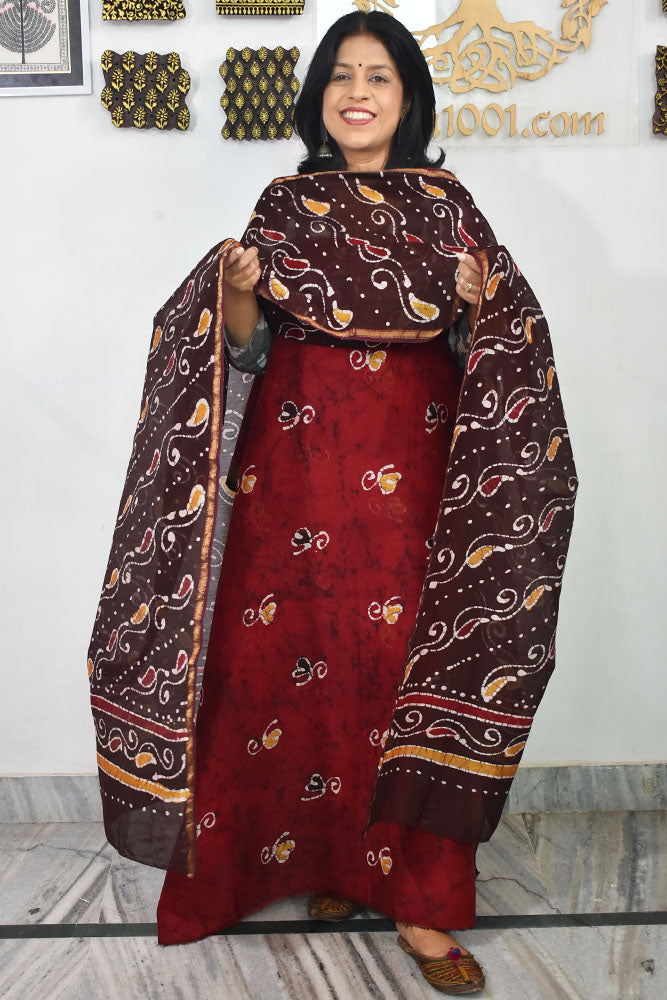 Elegant Handwoven Maheshwari silkcotton kurta fabric & dupatta set with Wax Batik work