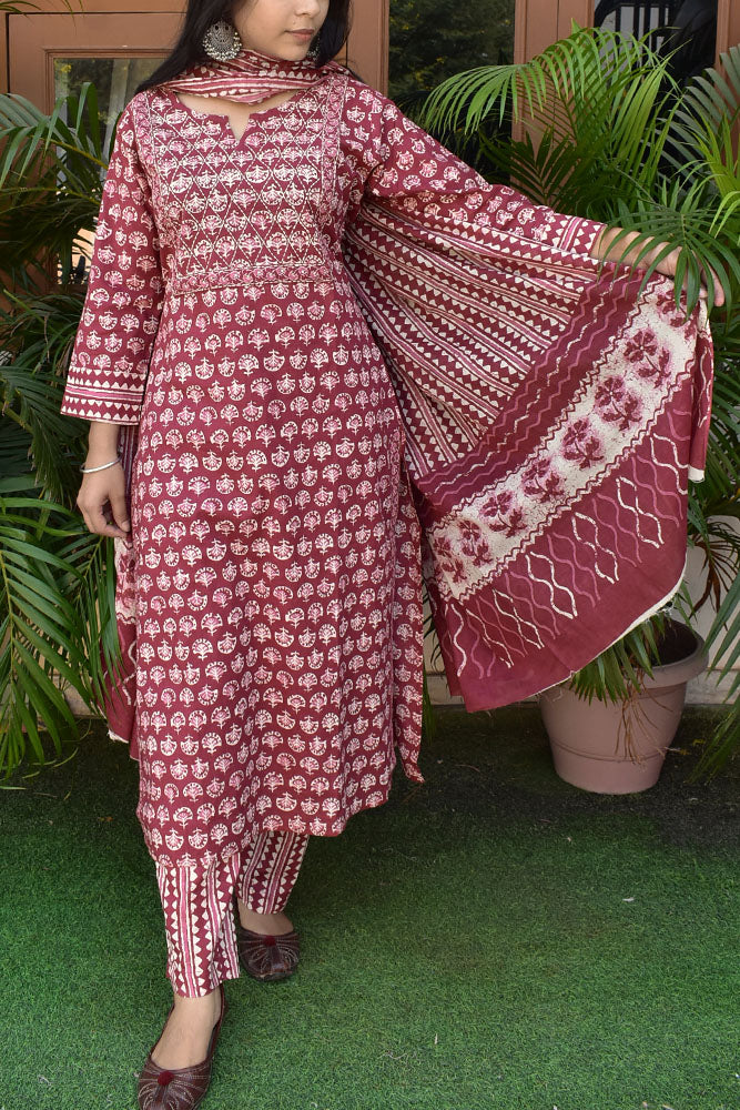 Beautiful Printed Cotton suit with Hand Embroidery - Kurta , Kota Dupatta & Pant - size 36, 38, 42