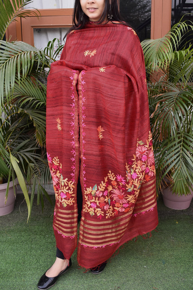 Elegant Geecha Silk dupatta with thread Aari work & Zari border & zari weave on the palla
