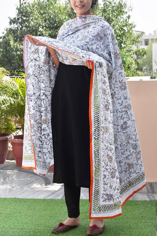 Beautiful Hand Embroidered Kantha Work Mul cotton Dupatta