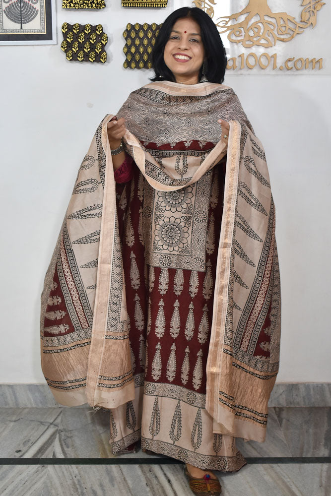 Bagh Hand Block Printed unstitched 3 pcs Handwoven Maheshwari suit fabric with Zari borders & Lagdi ( zari palla )
