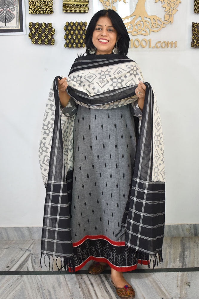Handwoven Ikkat Cotton dupatta with Woven Ikkat Cotton Kurta