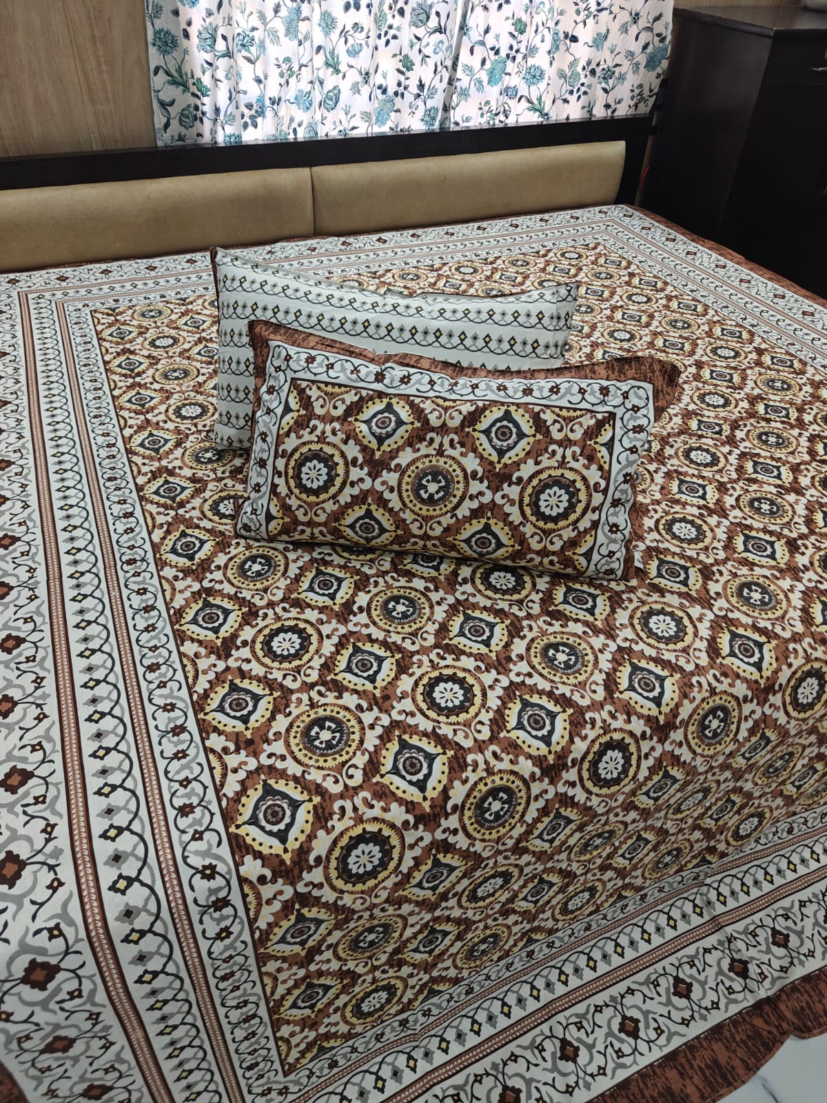 Shayan : King Size Cotton Double Bed sheet with pillow covers ( 90 by 108)