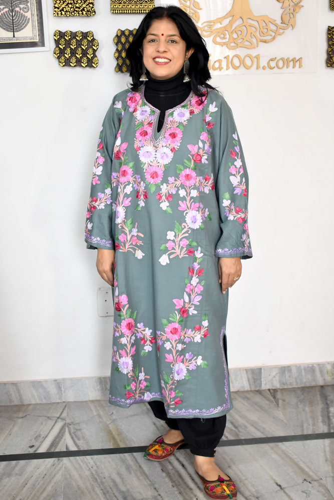 Kashmiri Wool Aari Embroidered Solid Women's Pheran Kurta - Free Size ( for size 38- 48)