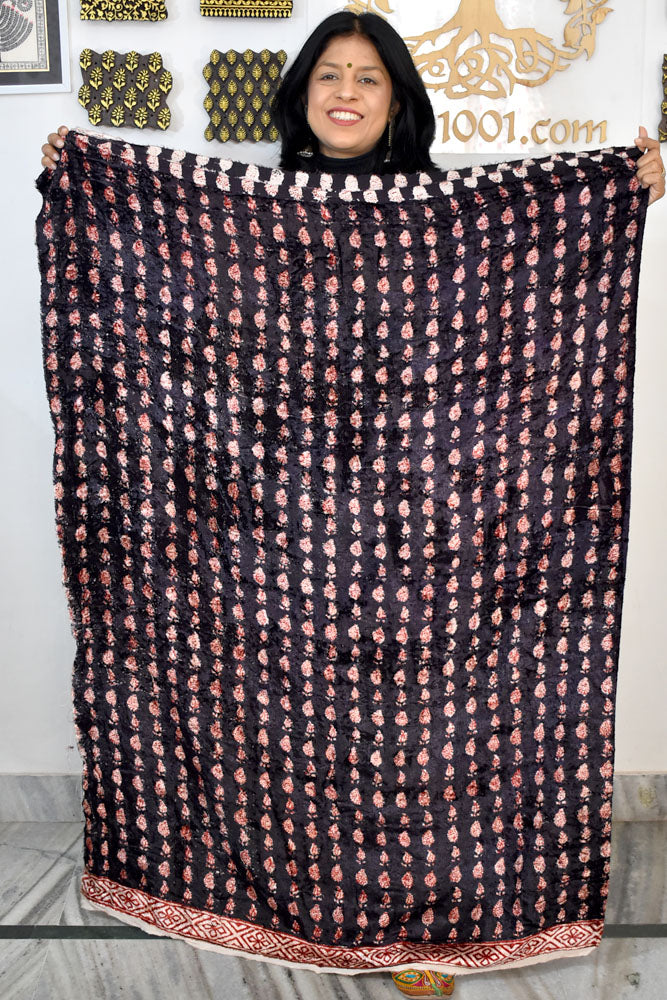 Bagh Velvet kurta fabric , length : 1.85mtrs , width : 52inches