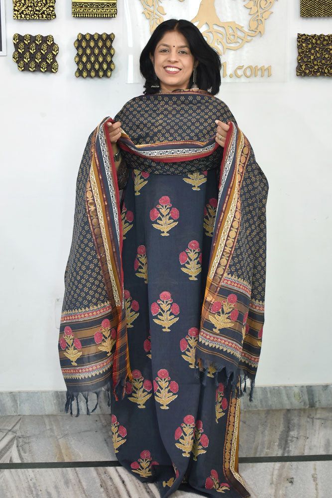 Beautiful Handwoven Cotton suit with Hand block print