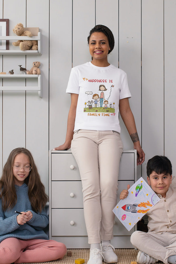 Happiness means family time - Unisex T-shirt