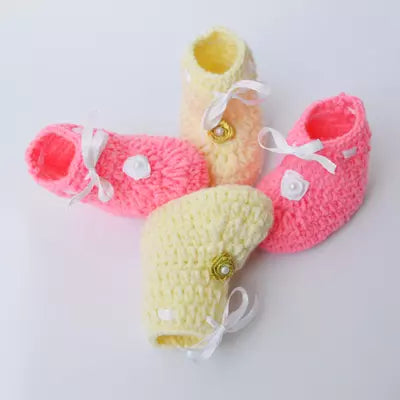 Set of 2 - Handmade Woolen Baby Booties set - Size 0 to 6 months