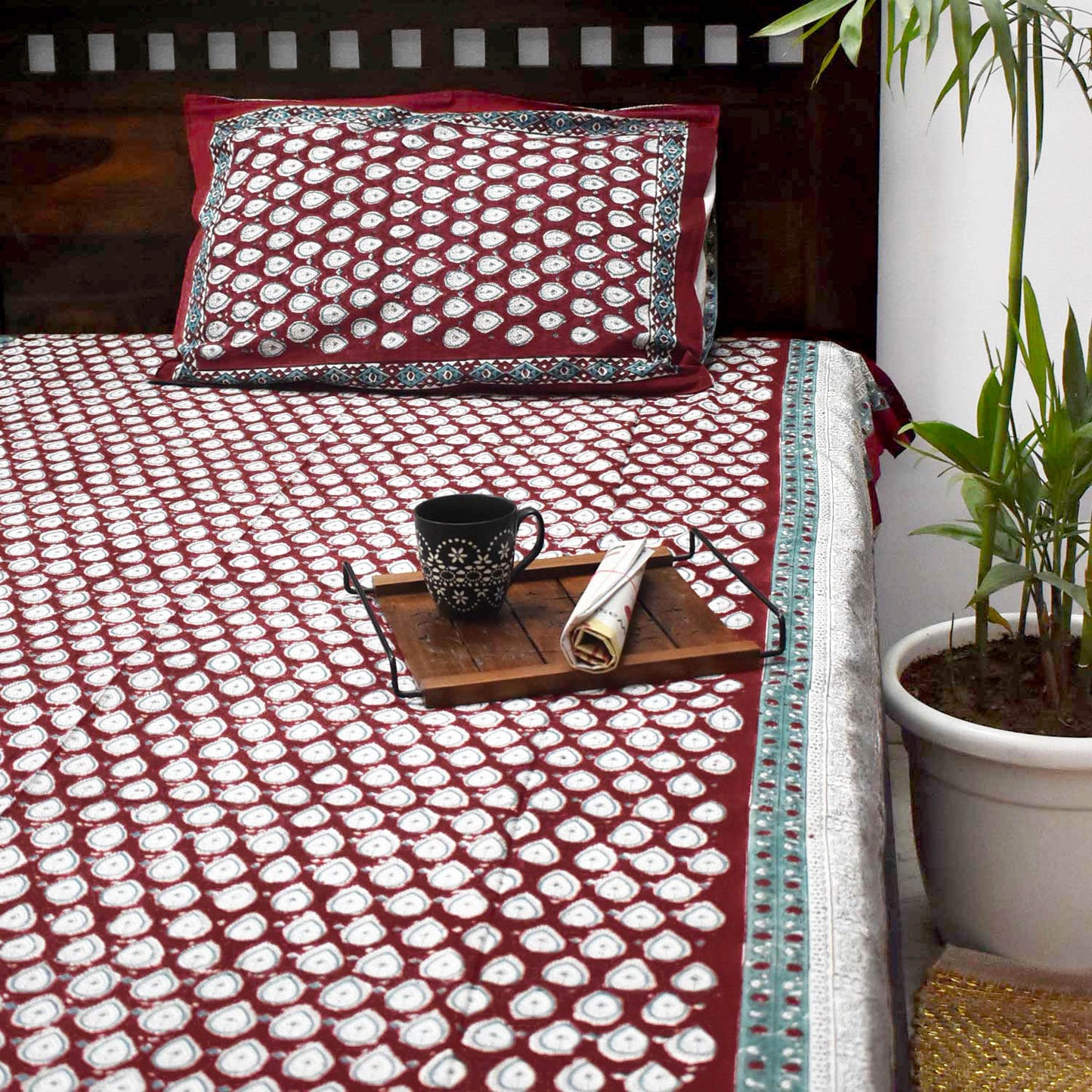 Shayan : Hand Block print King Size Cotton Double Bed sheet with pillow covers ( 90 by 108)