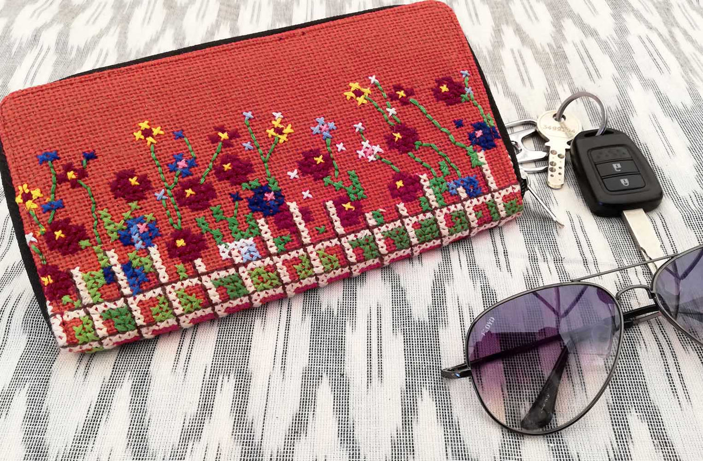 Handcrafted Jute Wallet with zipper