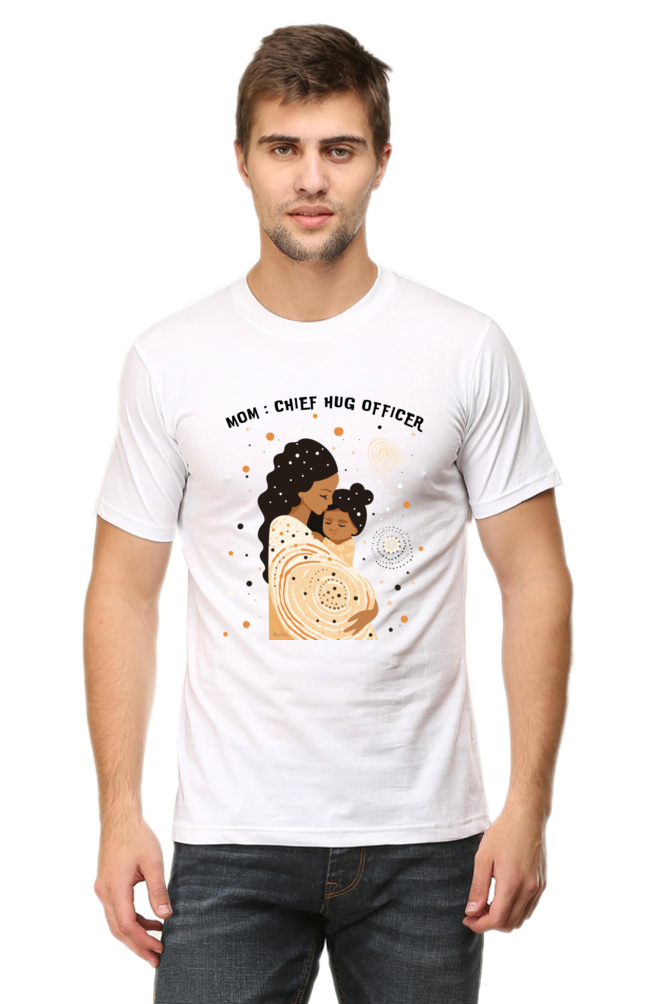 Mom : Chief Hug Officer - Classic Unisex T-shirt
