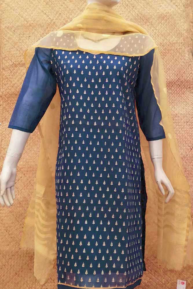 Elegant Silk Cotton Kurta with Embroidery