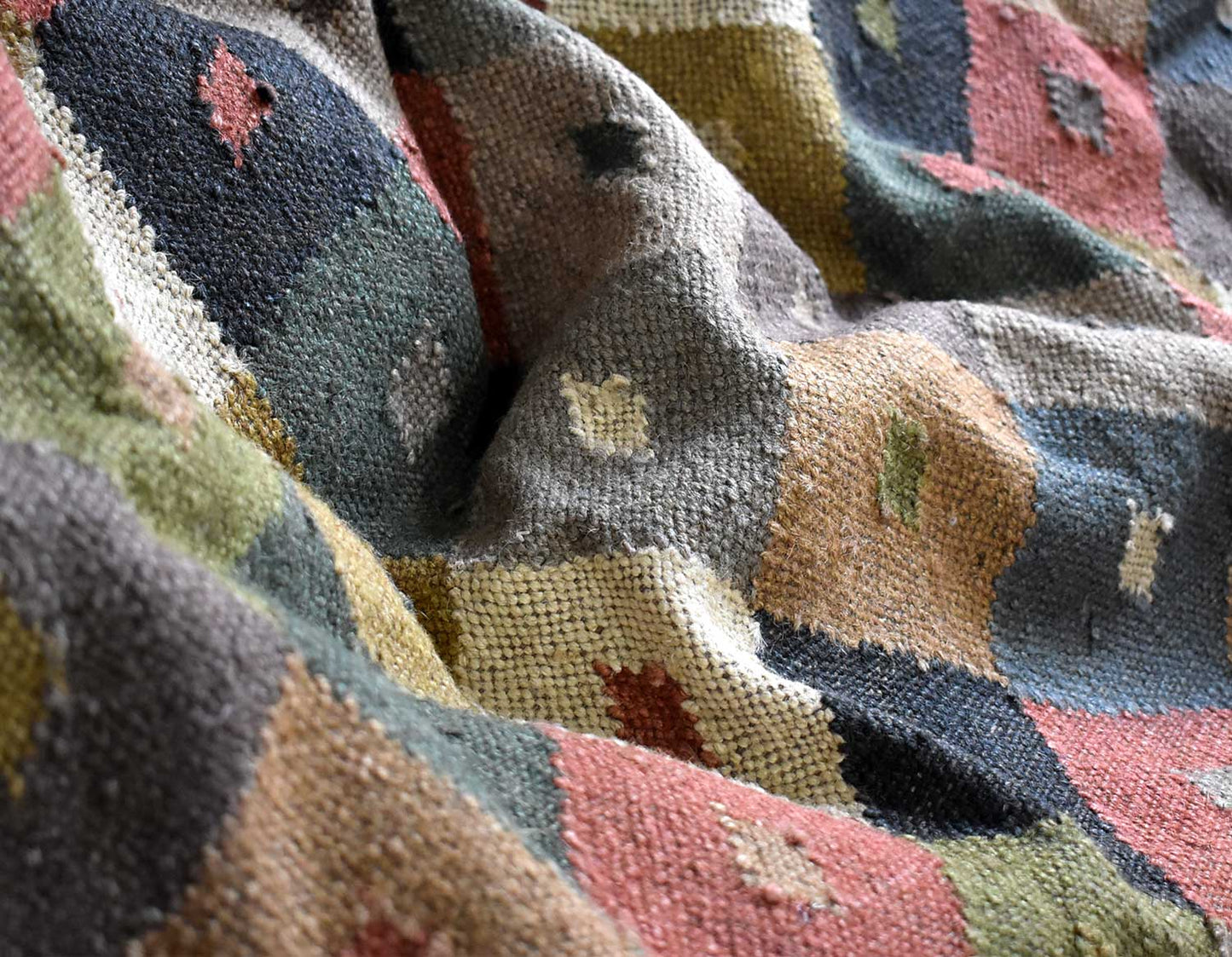 Handwoven Jute & Cotton Rug 5 x 3 ft