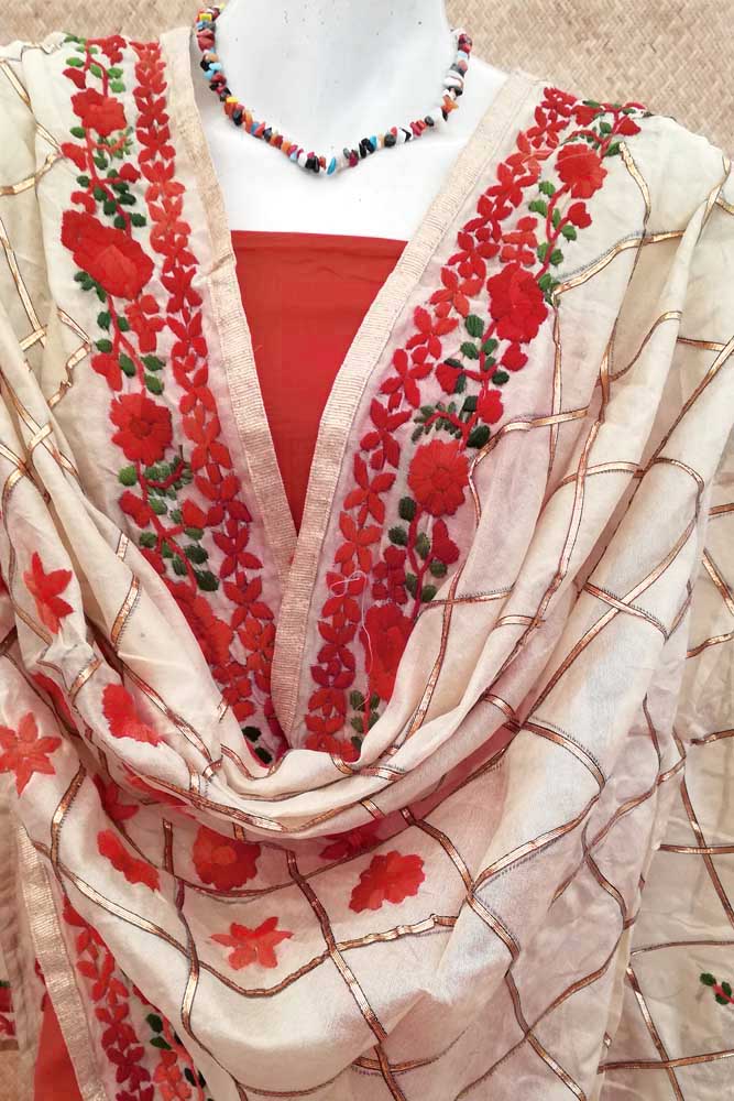 Beautiful Chanderi dupatta with gota work