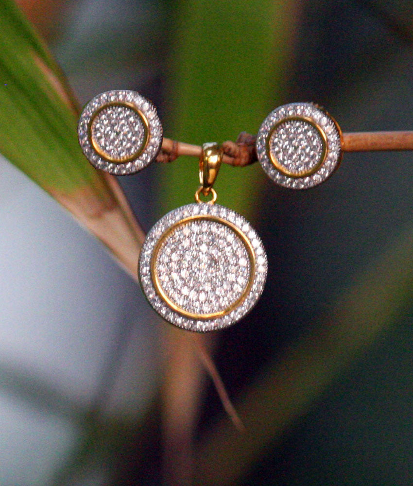 Fine American Diamond Pendant Set