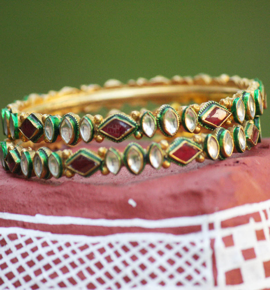 Antique kundan bangles