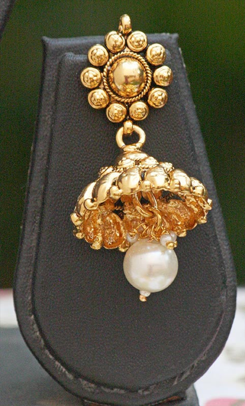 Stunning Gold Finish Choker Set with Tika