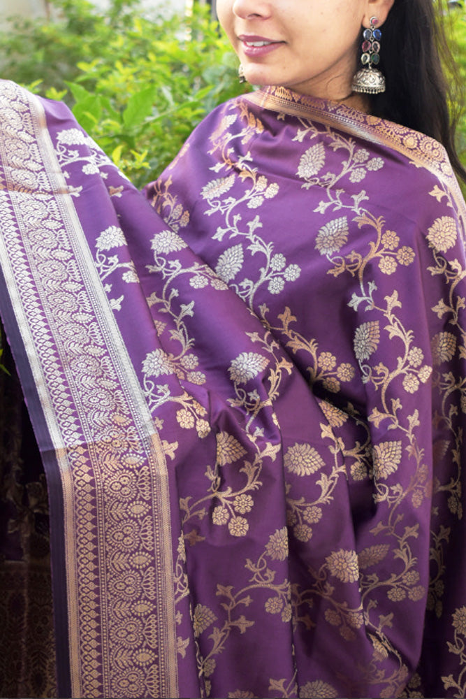 Beautiful Banarasi Dupatta with All over floral jaal