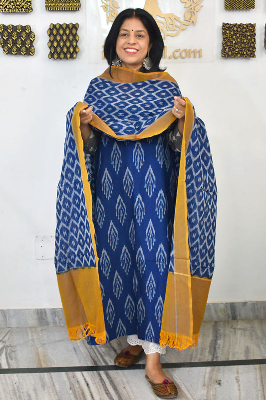 Handwoven  Ikkat Cotton dupatta with Woven Ikkat Cotton Kurta