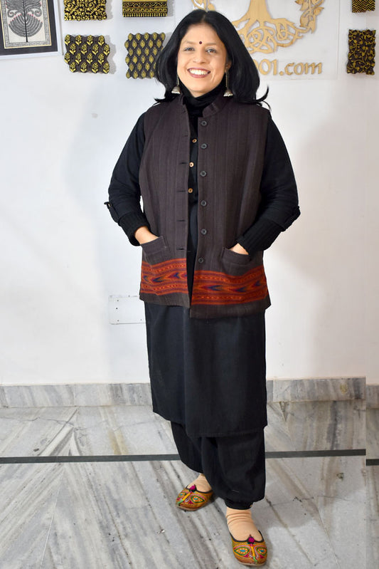 Handwoven Himalayan Wool Jacket with Satin silk inner lining - size 38, 40