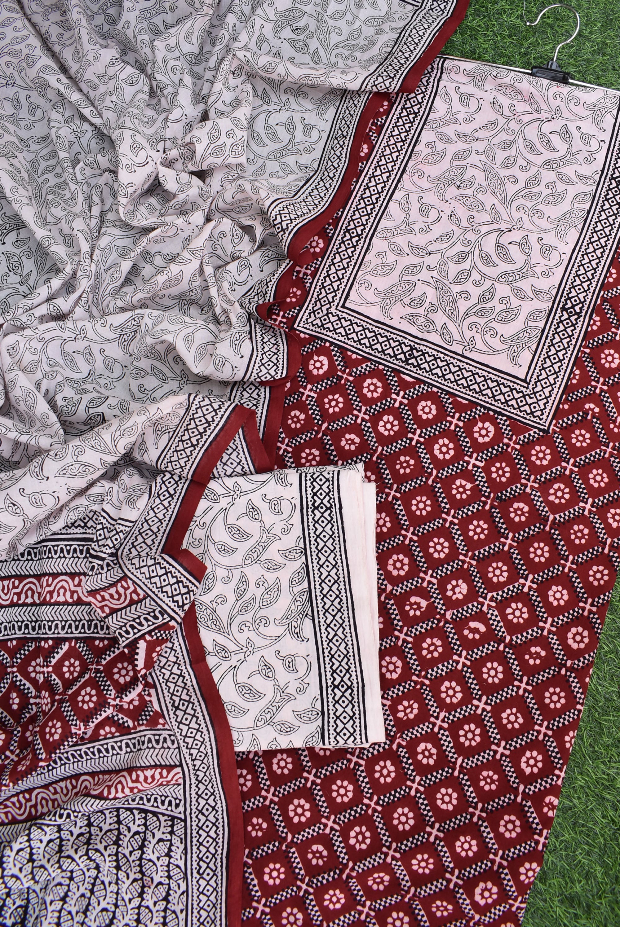 Bagh Handblock Print Cotton Unstitched Suit 3 Piece (Blush Ivory)