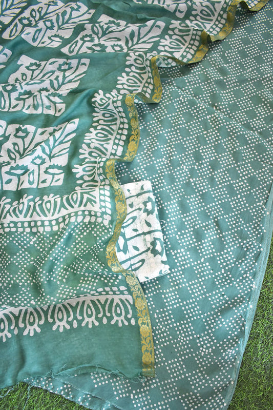 Beautiful Batik Muslin Unstitched suit fabric