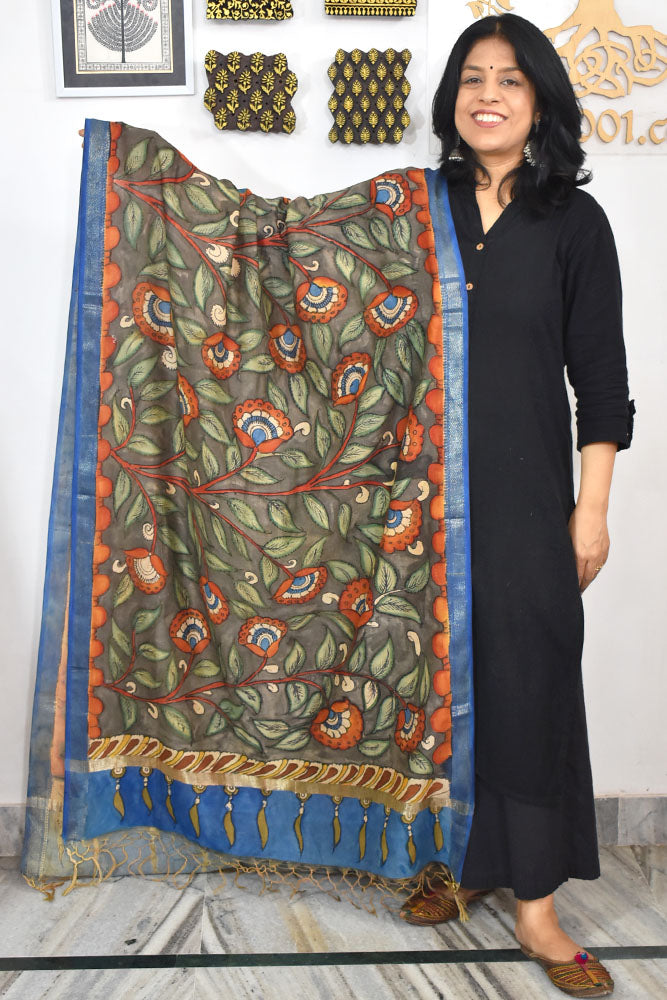 Beautiful Maheshwari Hand Painted Kalamkari Dupatta