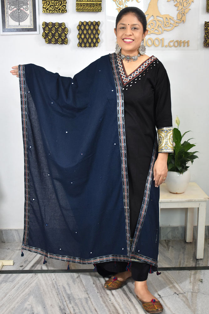 Beautiful Cotton Dupatta With Mirror Works