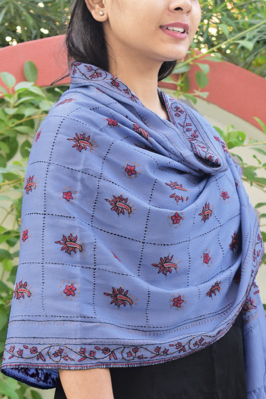 Intricate Kashmiri Sozni Hand Embroidery & Cutwork Work Woolen StoleStole