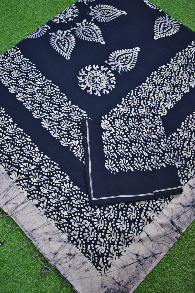 Shayan : Queen Size Cotton Double Bed sheet with pillow covers ( 98 by 92)